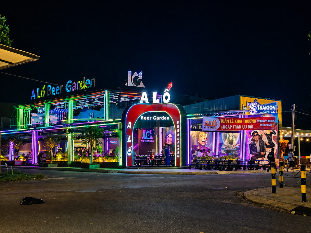 A LỐ BEER GARDEN